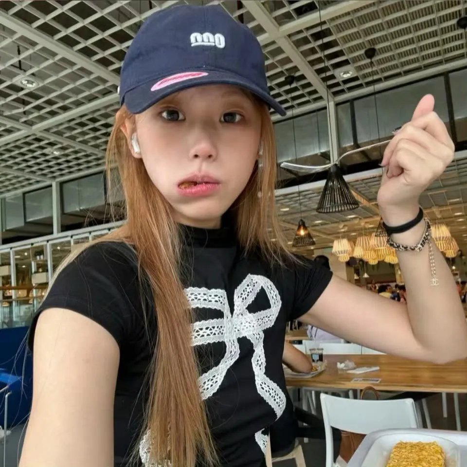 女性集中营
